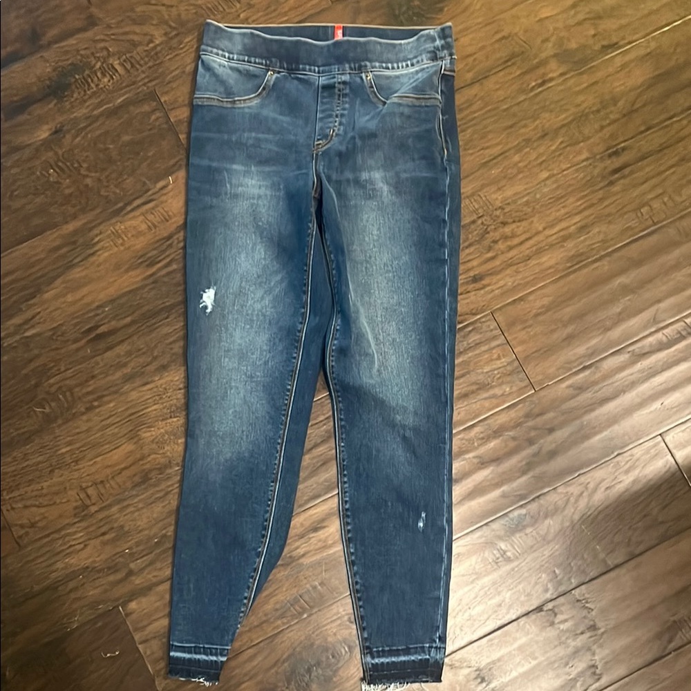 Spanx Pull On Elastic Distressed Jeans  Small EUC